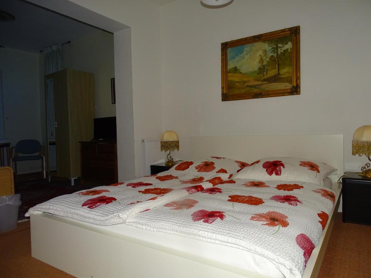 Gasthof Blaues Haus Hotell Bastorf Rom bilde