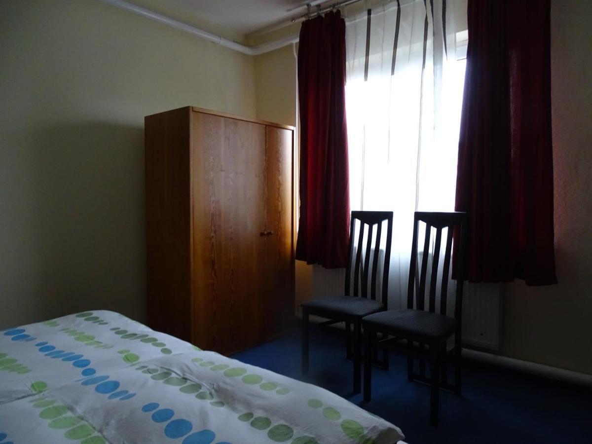 Gasthof Blaues Haus Hotell Bastorf Rom bilde