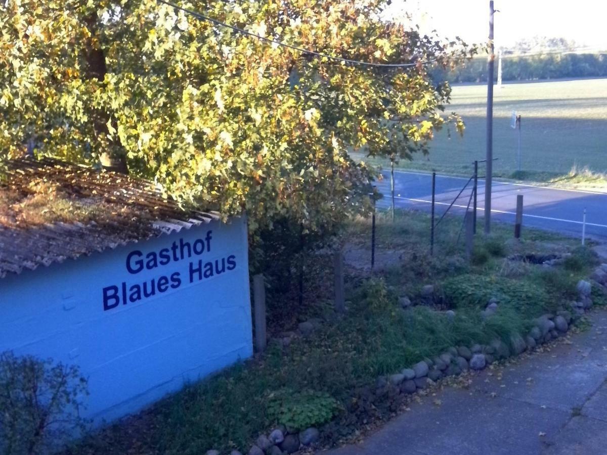 Gasthof Blaues Haus Hotell Bastorf Eksteriør bilde
